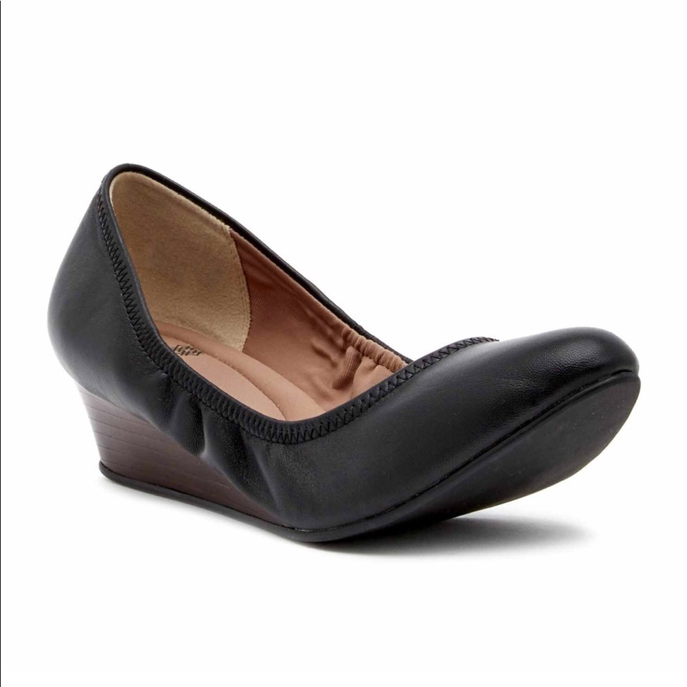 SUSINA Leather Wedge Pump 12M